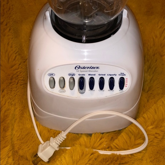 Oster Kitchen Oster Blender In White Poshmark